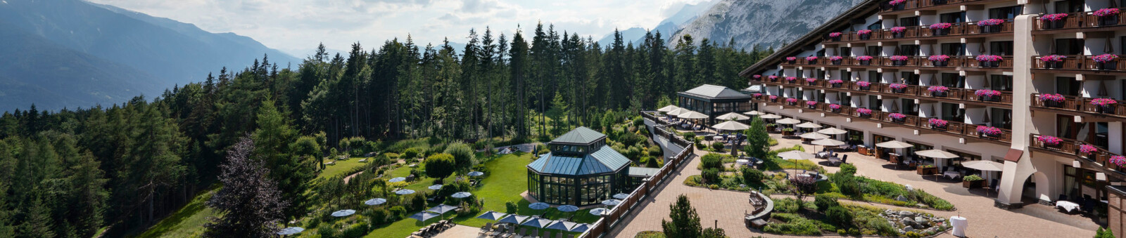     Außenansicht Sommer, Interalpen-Hotel Tyrol 
